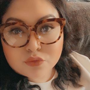 Meet your Posher, Ashlee